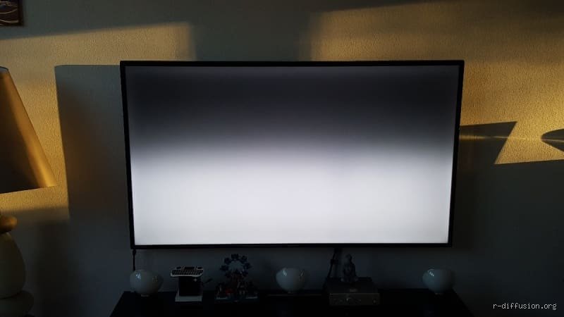 Pourquoi mon téléviseur est-il plus sombre que d'habitude ? Comprendre la panne ou le mauvais réglage qui gâche vos soirées ciné