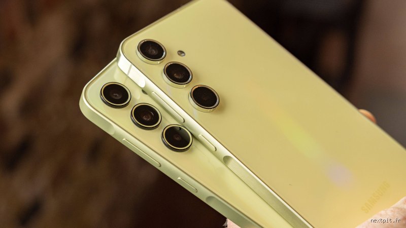 Quelles sont les améliorations apportées à l'A55 par rapport à l'A35 : le milieu de gamme Samsung change-t-il enfin de dimension ?