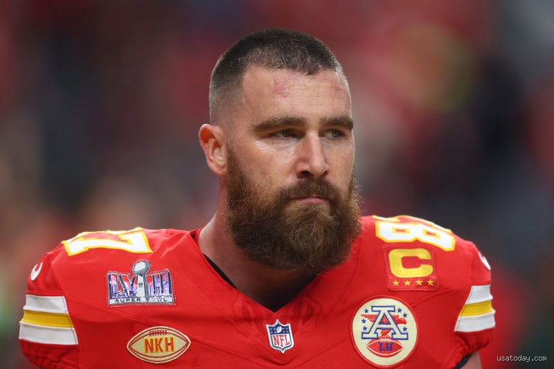 Pourquoi Travis Kelce a-t-il autant d'argent et comment a-t-il bâti un empire financier qui dépasse largement les pelouses de la NFL ?