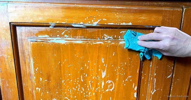 Comment dégraisser des meubles en bois ?