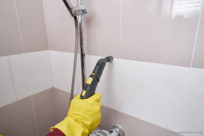 Comment enlever la crasse dans la salle de bain ?
