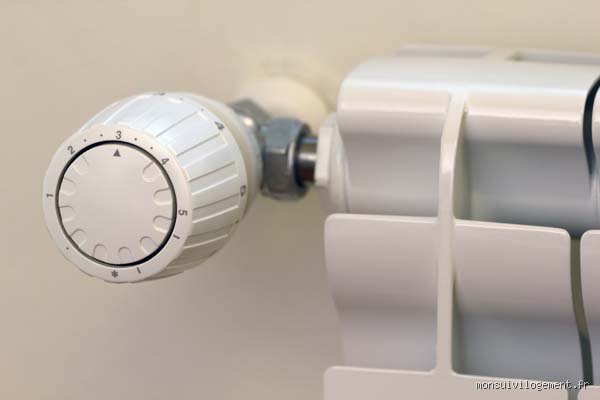 Comment nettoyer une tête thermostatique sur un radiateur ?
