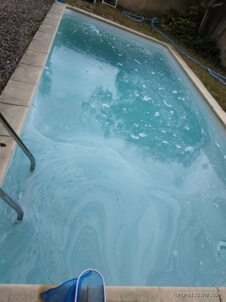 Pourquoi L Eau De Ma Piscine Est Trouble