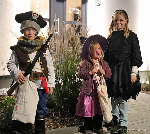 Wann gehen die Kinder von Haus zu Haus an Halloween?