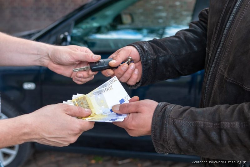 Kann ich ein Auto in bar bezahlen und welche gesetzlichen Grenzen gelten in Deutschland?