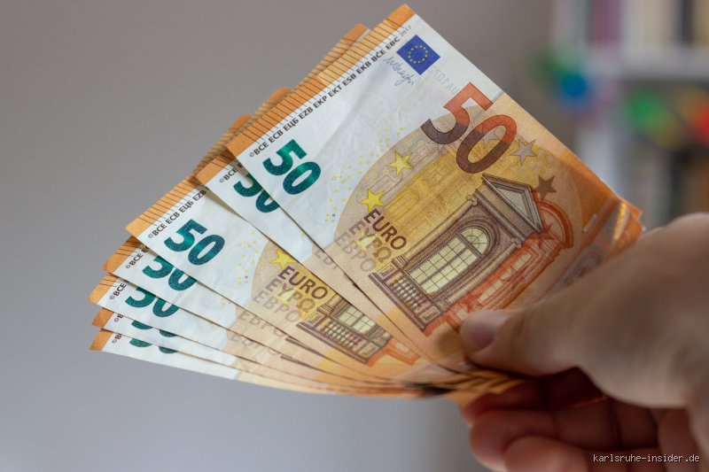 Wer bekommt die 300 € Zuschuss vom Staat? Endlich Klarheit für deine Finanzen