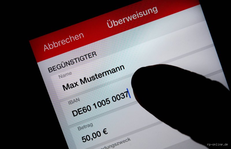 Wie lange dauert es bis eine Online Überweisung ankommt?