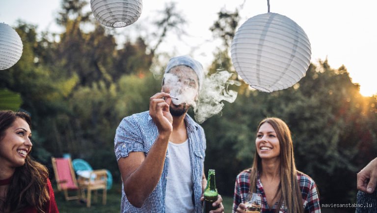 Petit Fumeur : Simple Plaisir ou Piège Fatal ? Le Guide Ultime