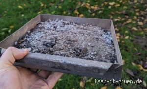 Holzasche im Garten: Ein oft unterschätzter Schatz, der den Boden wirklich verändert