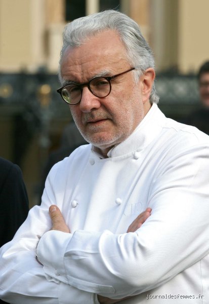 Qui est le chef cuisinier le plus étoilé ?