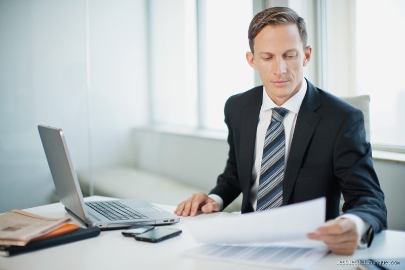 Comment savoir si ma demande de prêt est acceptée ? Le guide complet pour décrypter les signaux de votre banque