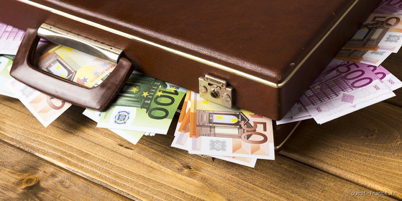 Est-il légal de cacher de l'argent sous le matelas ? Ce que le fisc ne vous dit pas sur votre bas de laine