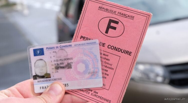 Est-il obligatoire d'avoir son permis de conduire sur soi ?