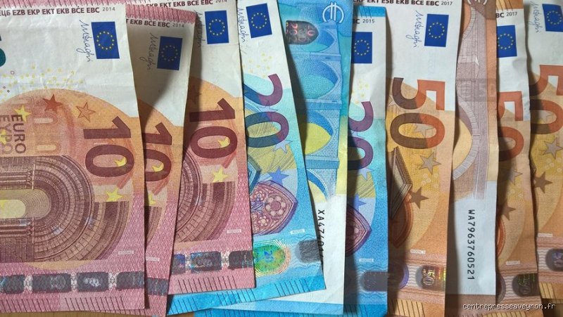 Quand vont disparaître les billets ? Le compte à rebours est lancé pour la fin de l'argent liquide