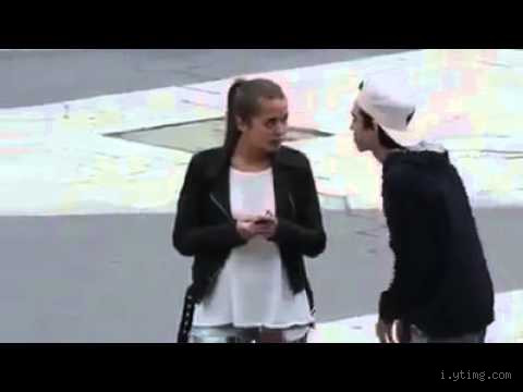 Comment on appelle les gens qui aiment se faire frapper ?