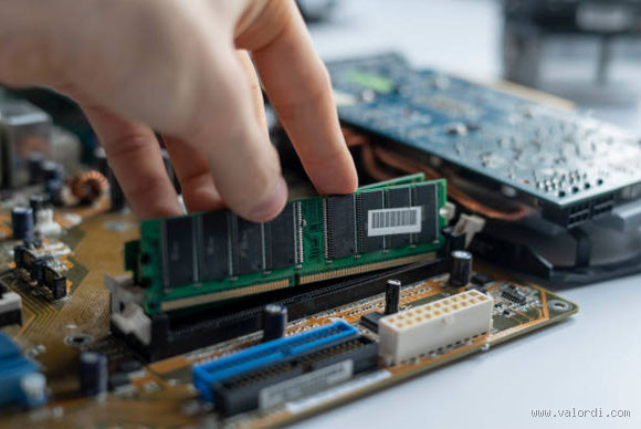 Quel RAM compatible avec la carte mère ? Trouve la mémoire idéale !