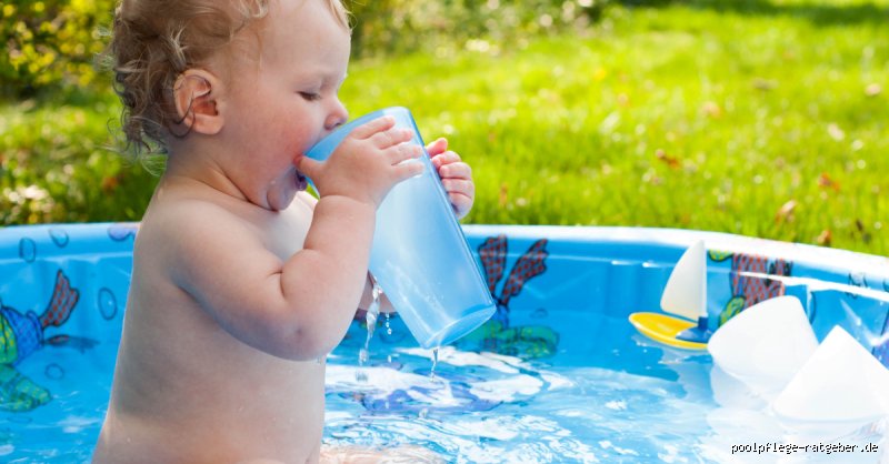 Kann man im Notfall Poolwasser trinken?