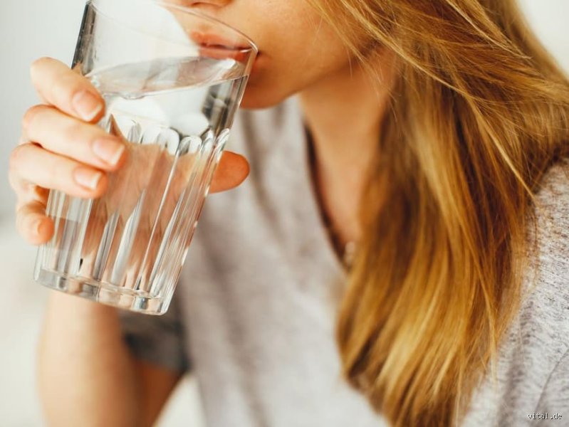 Was trinken bei Schleim im Hals?