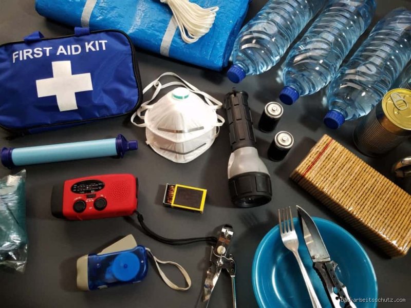 Welche Masken kommen in den Verbandskasten?