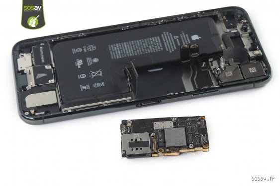 Est-il possible de changer la carte mère d'un iPhone ?