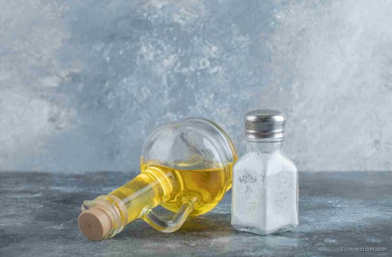 Est-ce que le vinaigre tue les racines ?