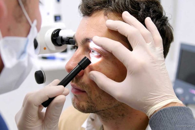 Qui a 110 yeux et 7 dents ?