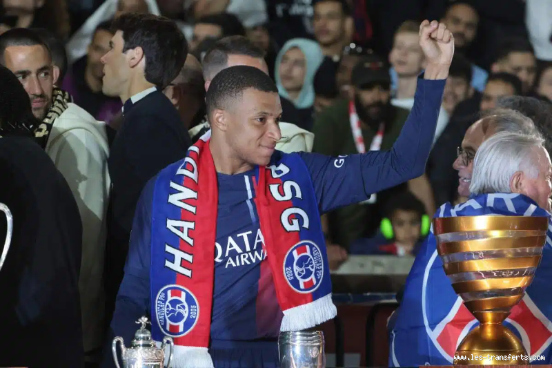 Quel est le meilleur buteur de l'histoire de la Ligue 1 ?