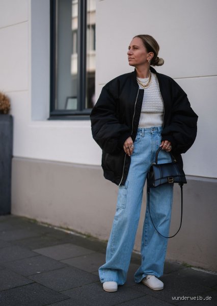 Welche Jacke passt zu Wide Leg Jeans?