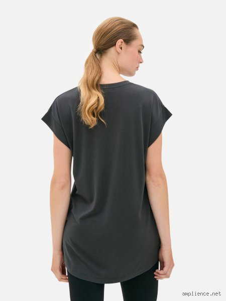 Wie nennt man ein längeres T-Shirt?