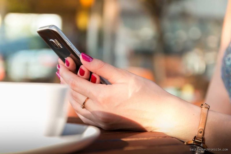 Warum sagt man am Telefon Hallo? Die Geschichte des Telefon-Grueßes