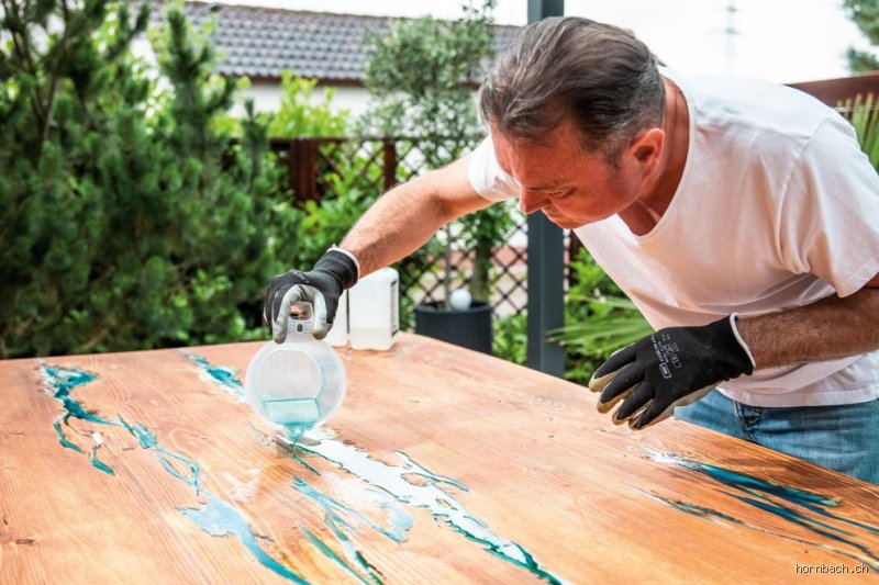 Kann man Kunstharz bemalen? Die ehrliche Wahrheit über das Bemalen von Epoxidharz und Gießharz