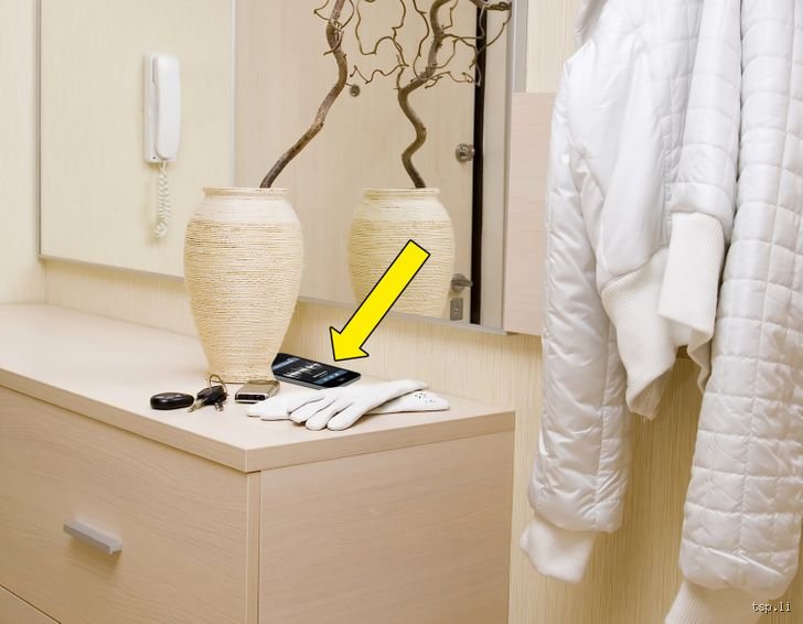 Comment savoir si quelqu'un est entré dans votre chambre ? Les méthodes infaillibles des experts pour protéger votre intimité