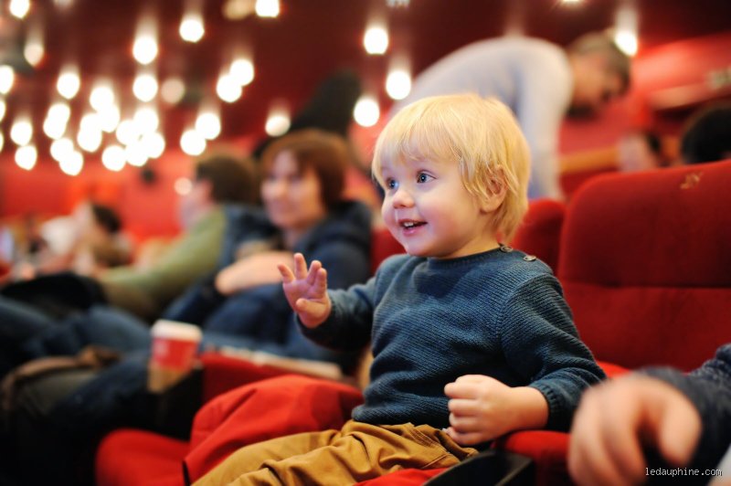 Quel âge pour une première fois au cinéma ?