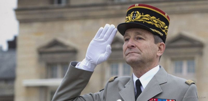 Comment saluer un colonel ? Découvrez les règles et astuces essentielles