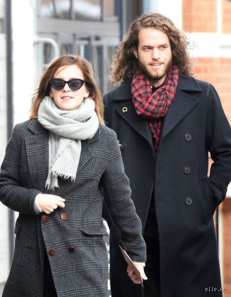 Est-ce que Emma est en couple ? Enquête exclusive sur la vie sentimentale de la star la plus scrutée du moment