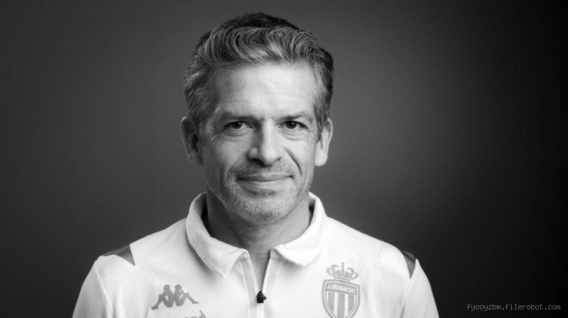 Pourquoi Monaco porte un brassard noir ? Découvrez la signification derrière ce geste
