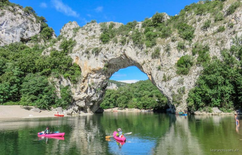 Quand aller à Vallon-Pont-d'Arc ? Le meilleur moment pour éviter la foule et profiter de l'Ardèche