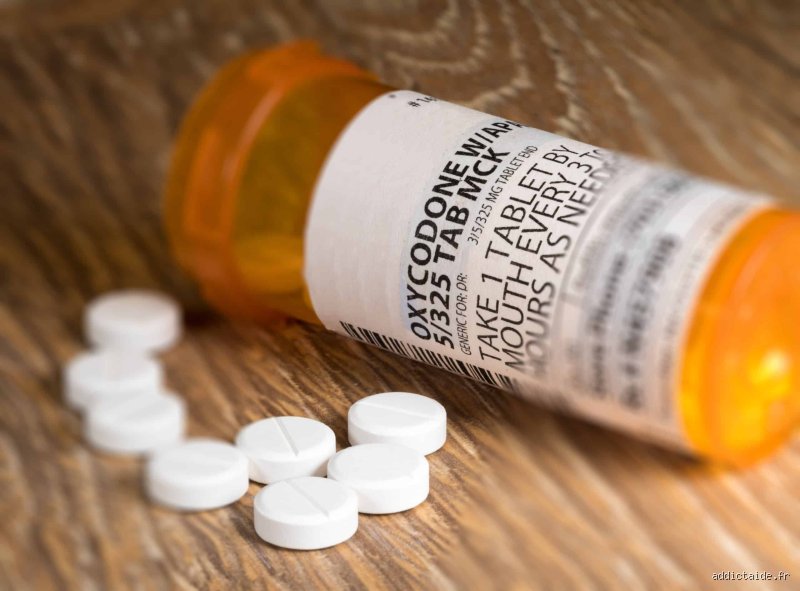 Qu'est-ce qu'un médicament drogue ? La vérité sur ces molécules qui soignent et asservissent