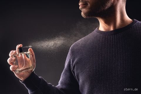 Wie viele Spritzer Parfum Mann? Die goldene Mitte zwischen Präsenz und Penetranz