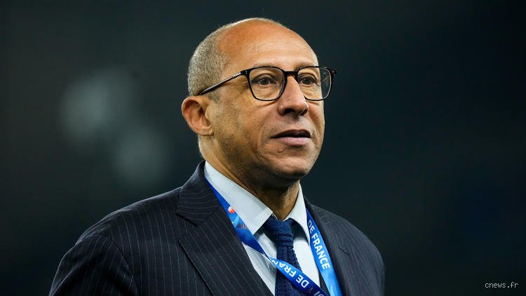 Qui a remplacé Noël Le Graët à la tête de la Fédération Française de Football après sa démission fracassante