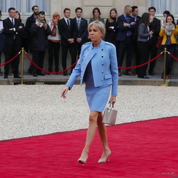 Où s'habille Madame Macron ? Enquête exclusive sur les secrets d'un vestiaire présidentiel qui fascine le monde entier