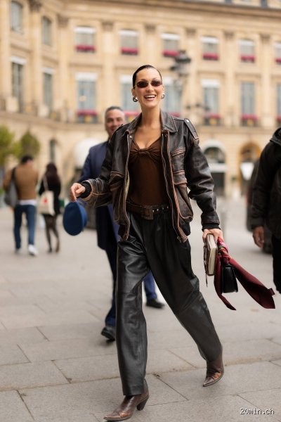 Quelle est la règle des 7 en matière de mode et comment peut-elle sauver votre style sans effort ?
