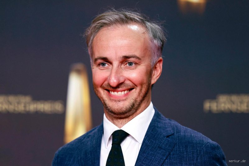 Welche Anzüge trägt Jan Böhmermann? Ein tiefer Einblick in seinen Stil