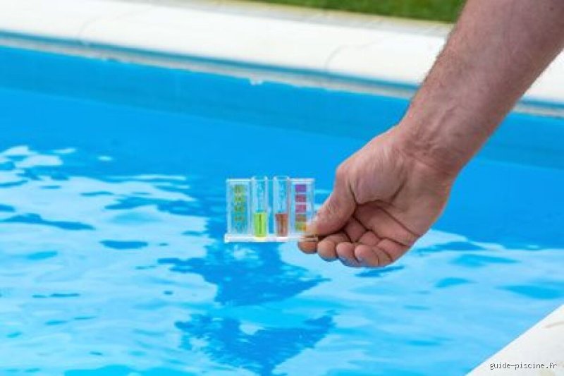 Comment savoir si je dois ajouter du stabilisateur à ma piscine : le guide complet pour une eau cristalline sans gaspiller votre chlore