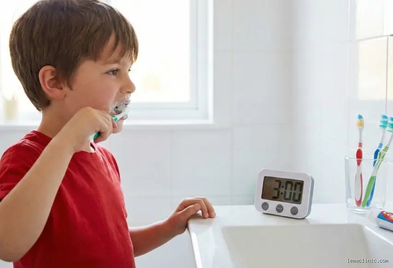 Quelle est la règle 3-3-3 pour les dents et pourquoi ce concept bouscule nos vieilles habitudes de brossage ?