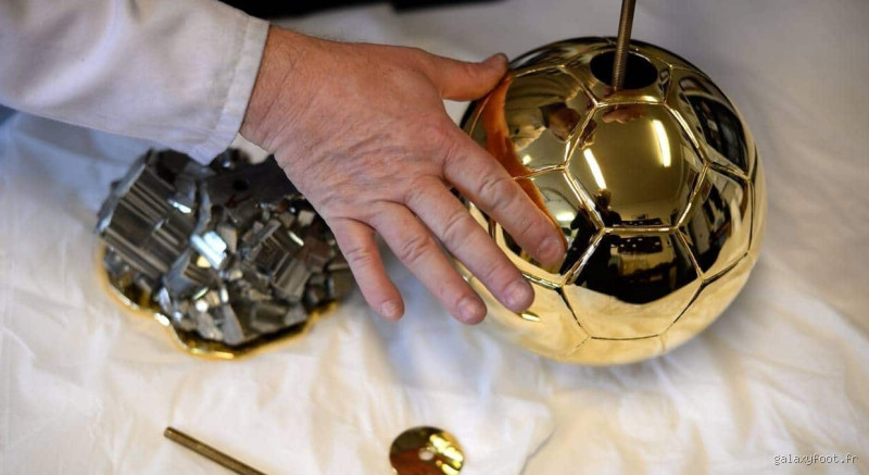 Comment fabrique-t-on le Ballon d'Or ? Découvrez les secrets de sa création