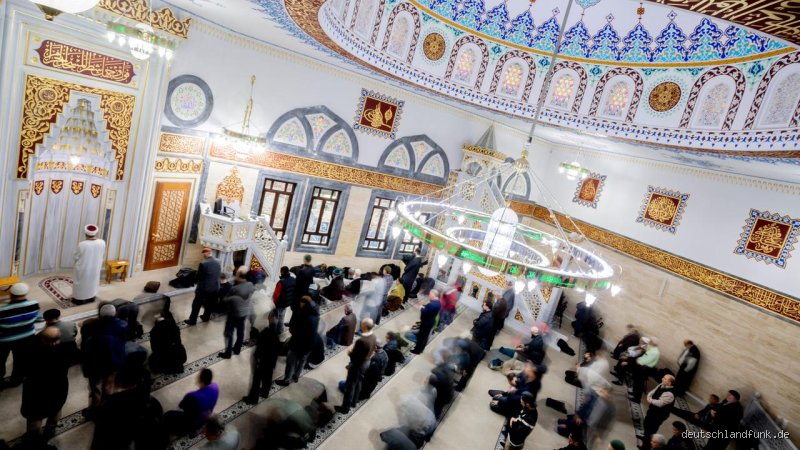 Wer zahlt die Moschee? Die überraschende Wahrheit hinter der Finanzierung islamischer Gotteshäuser