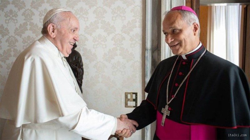 Wie viele Sprachen kann der Papst?