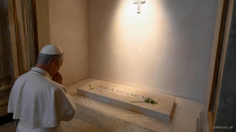 Wird der Papst begraben?