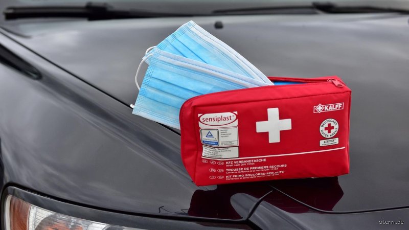 Warum 2 Masken im Verbandskasten? Der Grund dahinter